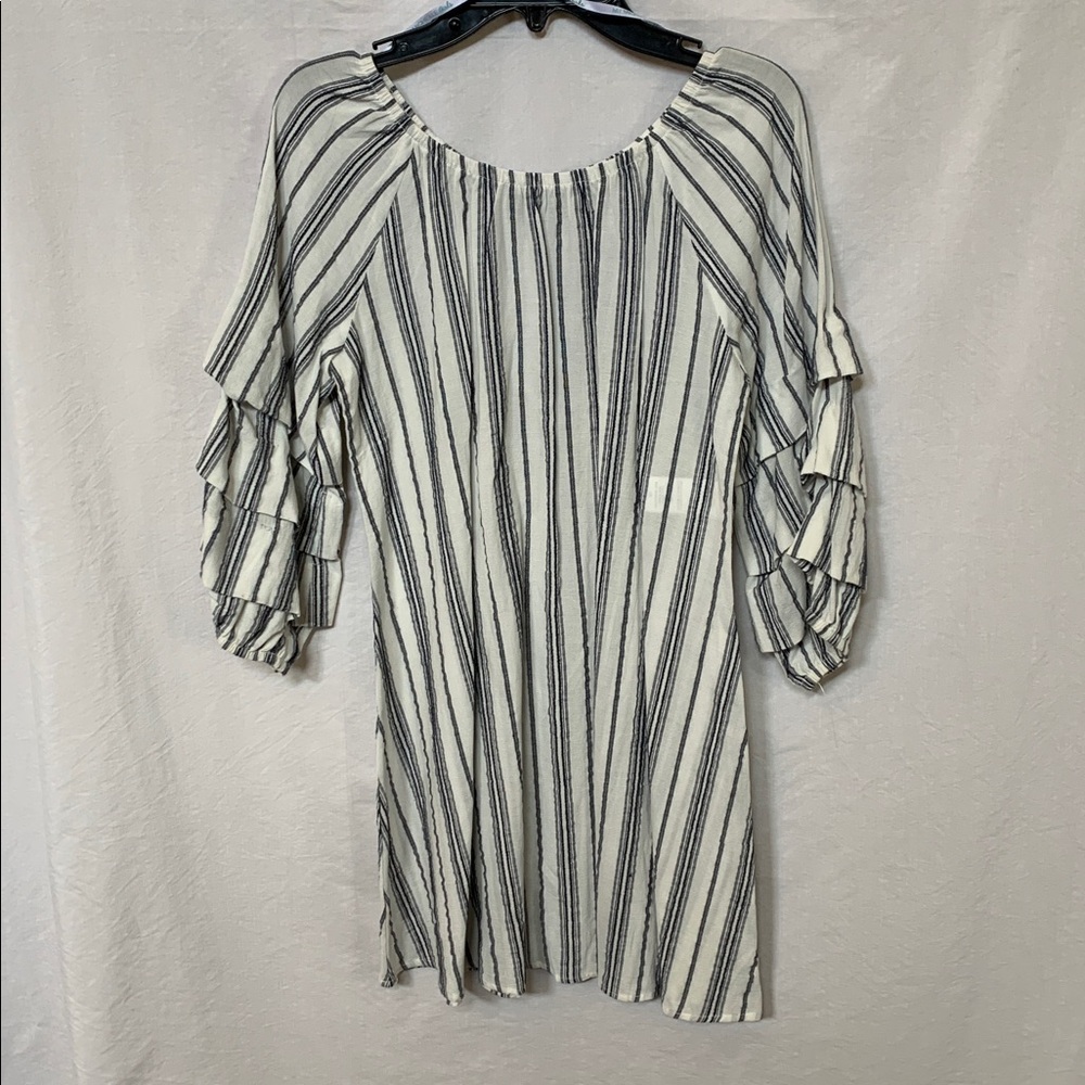 My Michele Girls White and Blue Striped Dress Size 10 Tier Sleeves NWOT